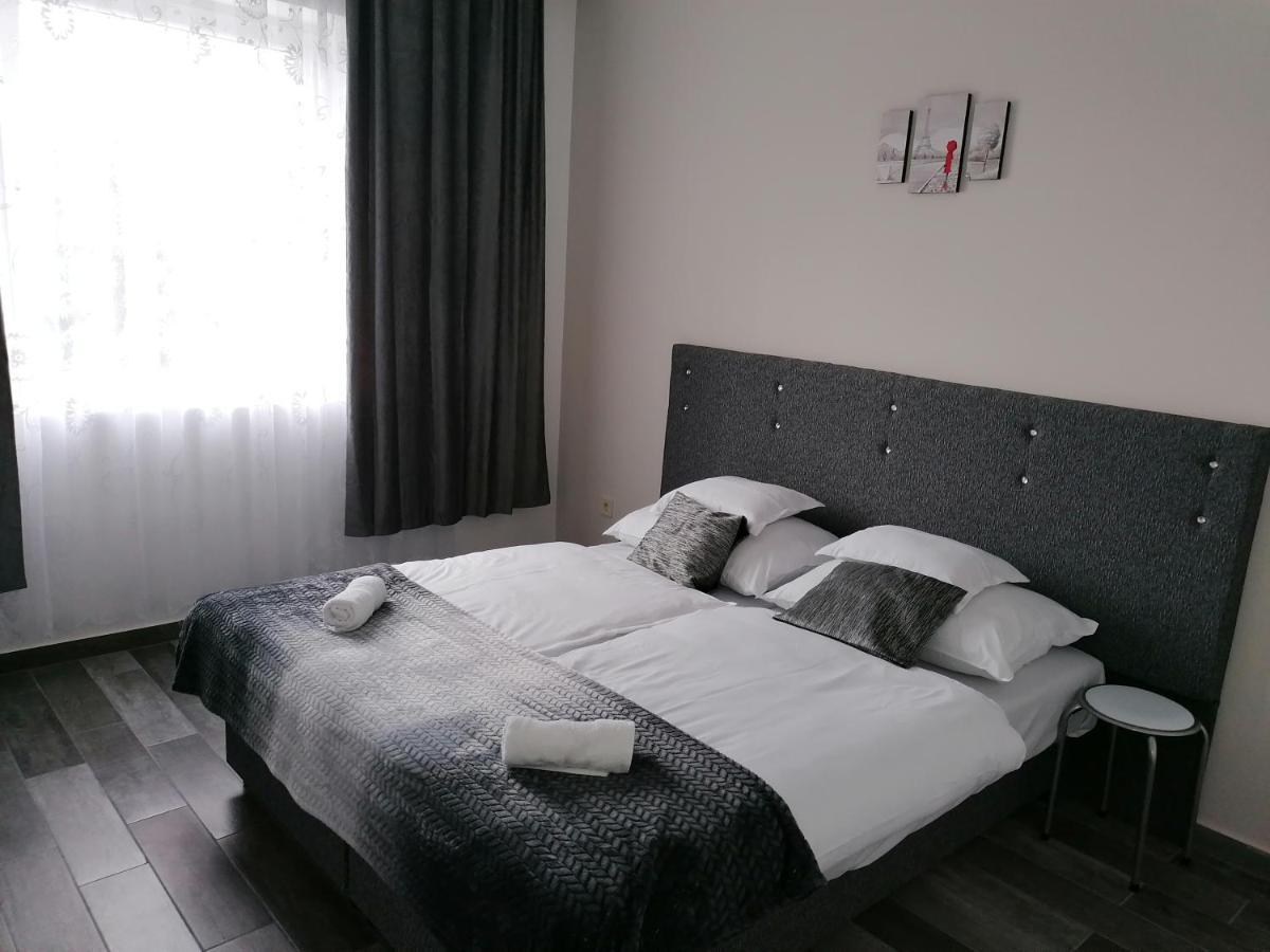 Napfény Szállás Szeged Exterior foto